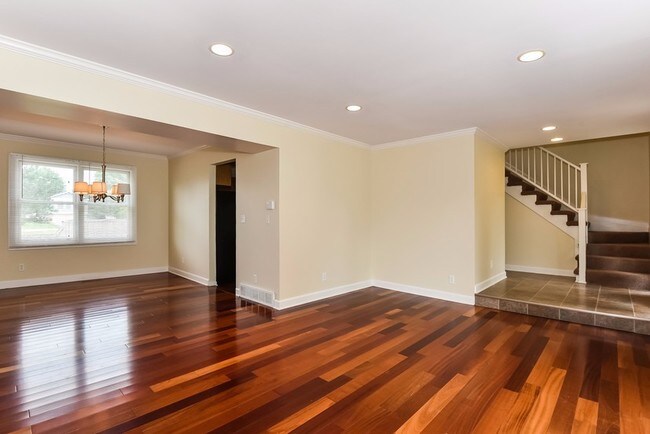 Building Photo - 1248 Rosewood Ln