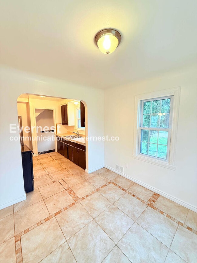 Foto del edificio - 25337 Ivanhoe Ave