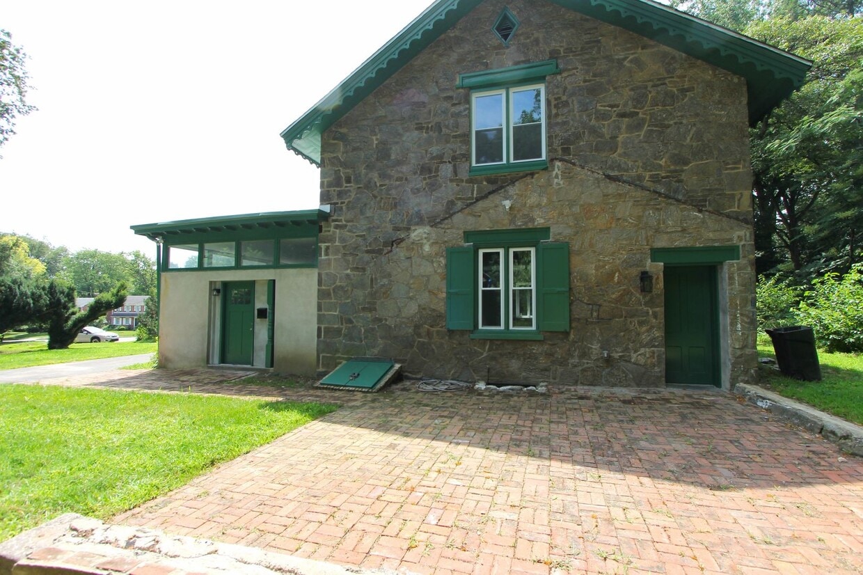 Stunning House on the Grounds of the Awbury Arboretum (3BD/2.5BT) - Stunning house on the ground of the Awbury Arboretum