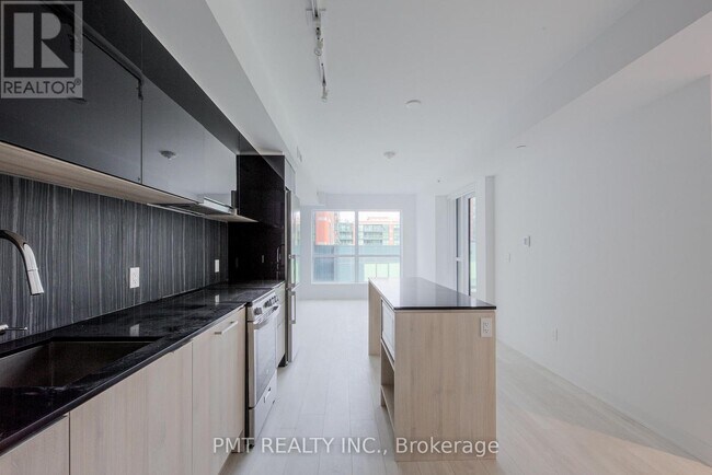 Building Photo - 31 Tippett Rd