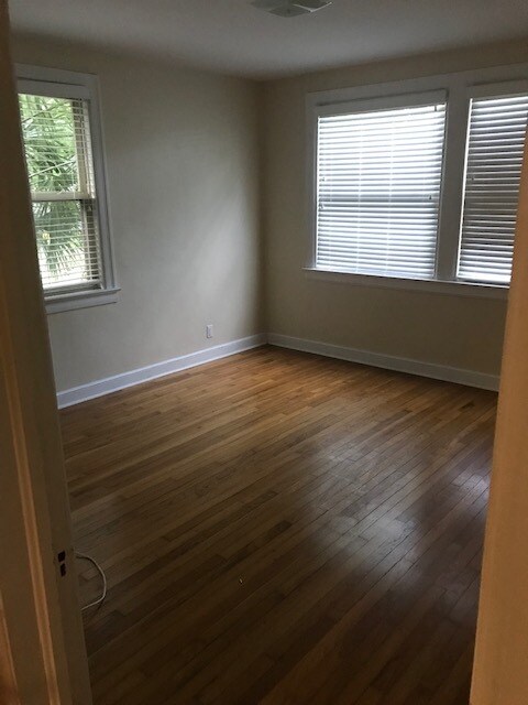 Bed Room - 1757 River Rd