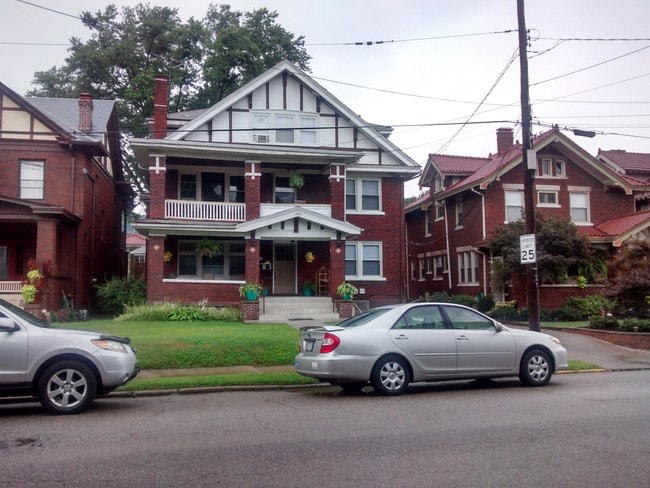 HOUSE FRONT - 1629 Quarrier St