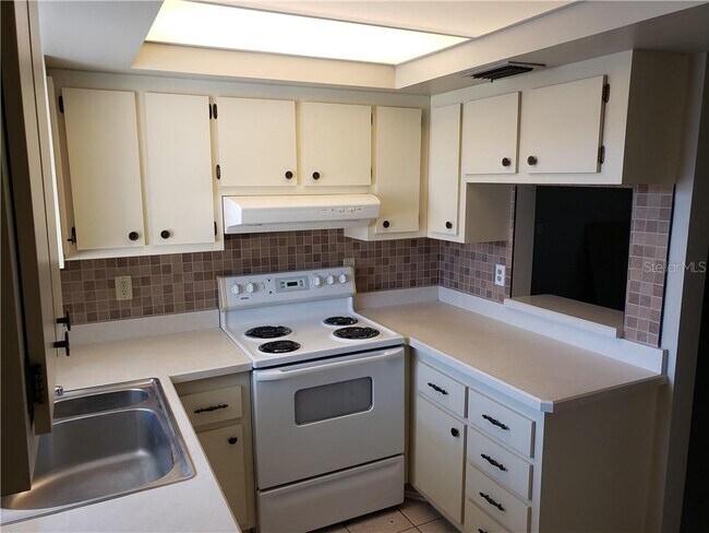 Building Photo - 2727 75th St W