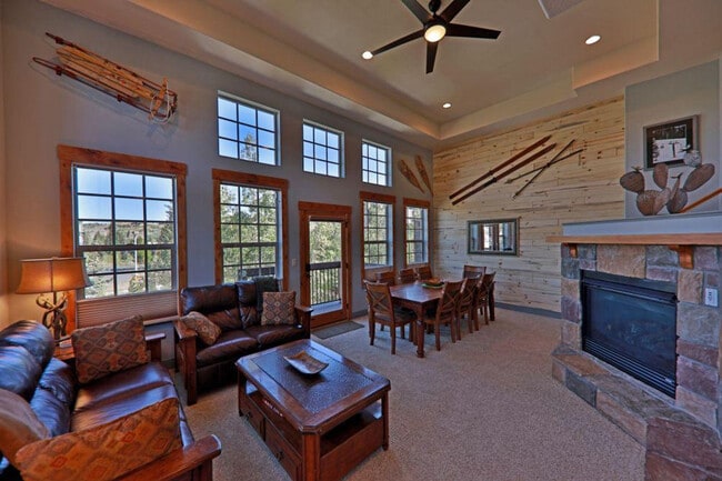 Building Photo - 709 Red Quill Wy
