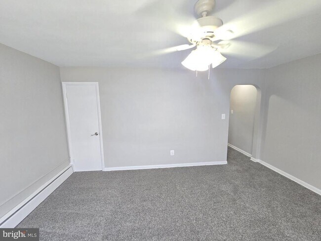 Foto del edificio - 5122 Plainfield Ave
