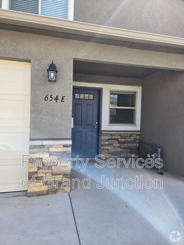 Building Photo - 654 Trinity Way