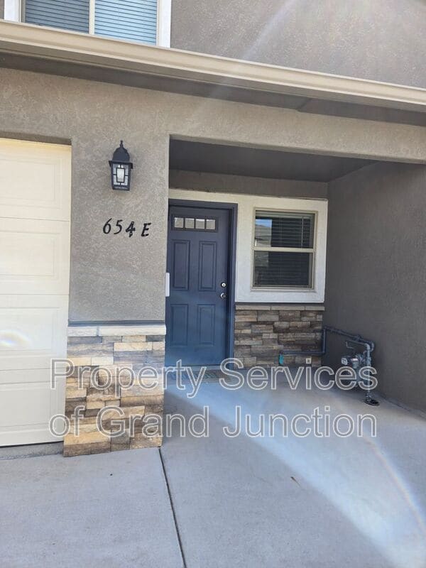 Foto principal - 654 Trinity Way