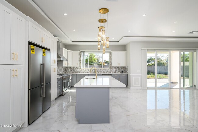 Foto del edificio - 6729 N 13th St