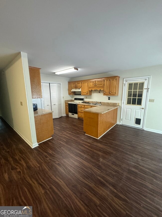 Building Photo - 571 Gold Ridge Rd
