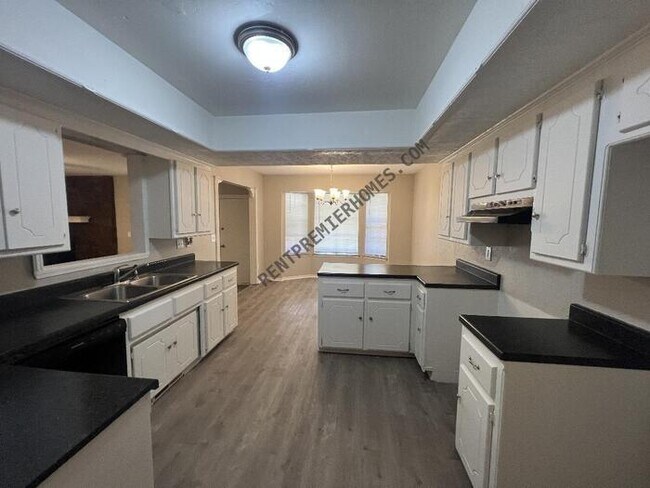 Foto del edificio - 9513 S Ross Ave