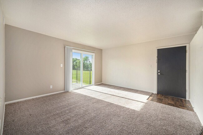 Foto del edificio - Blue Springs Apartments