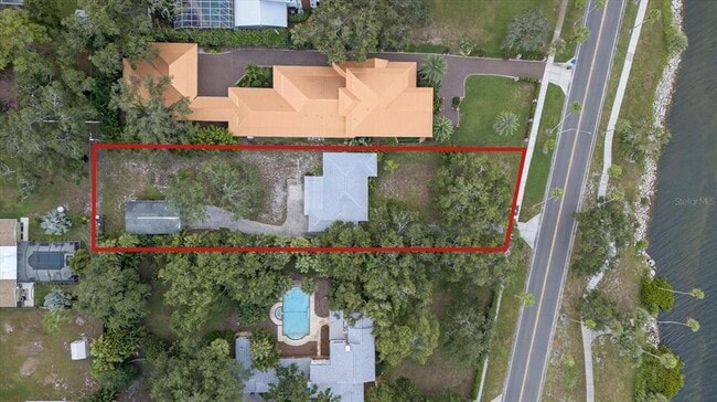 Building Photo - 215 Edgewater Dr