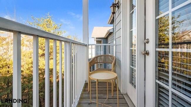 Building Photo - 9015 Kings Grant Dr