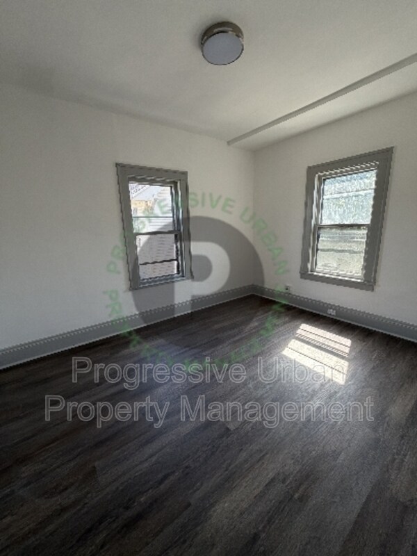Foto del edificio - 2002 Chesterland Ave