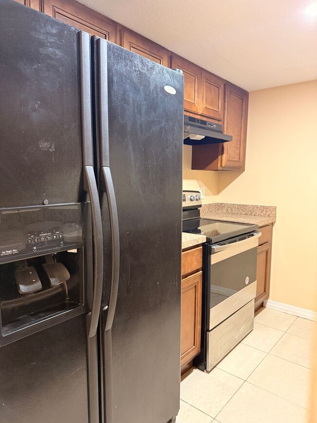 Foto del edificio - 2/2 Condo with Lake Views