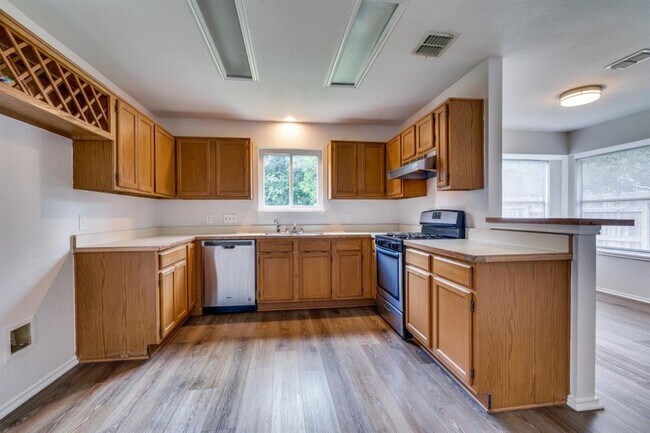 Foto del edificio - 15902 De Peer Ave