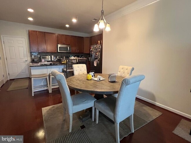Building Photo - 3048 Rittenhouse Cir