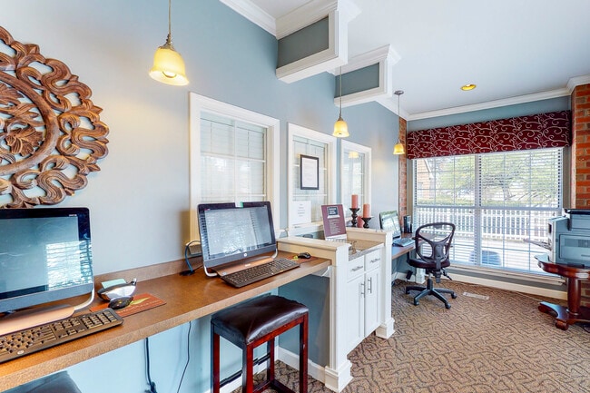 Building Photo - 1128 Johnson Dr