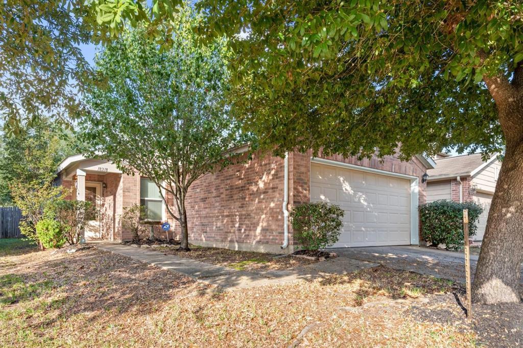 Foto principal - 18218 Coreland Ln