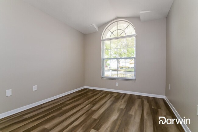 Building Photo - 713 Somerstone Drive, VALRICO, FL 33594