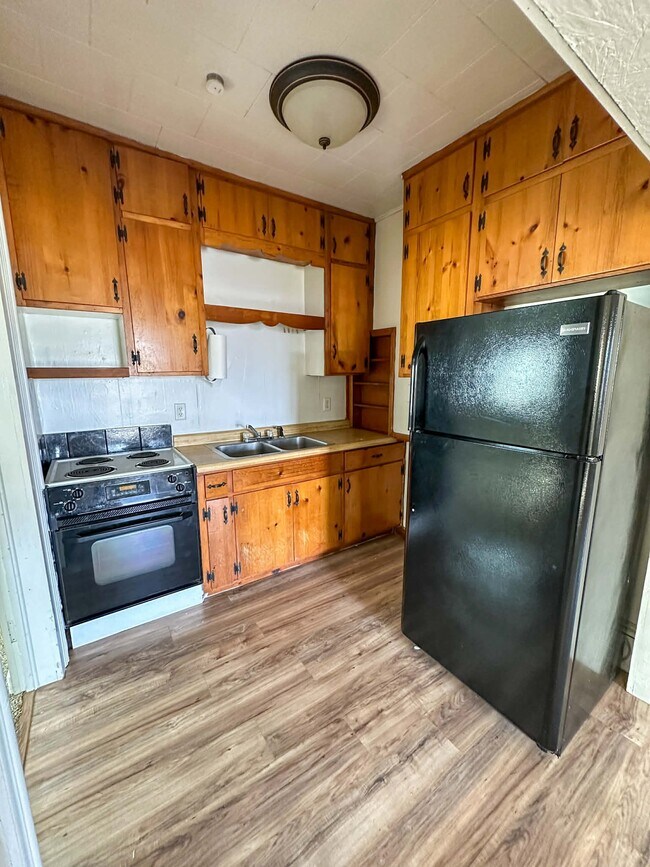 cocina - 717 Summit St
