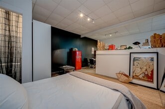 Building Photo - 1612 W Alabama St Building Photo - 1612 W Alabama St