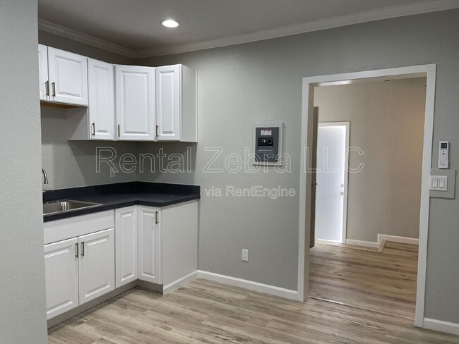 Building Photo - 343 Arlen Dr