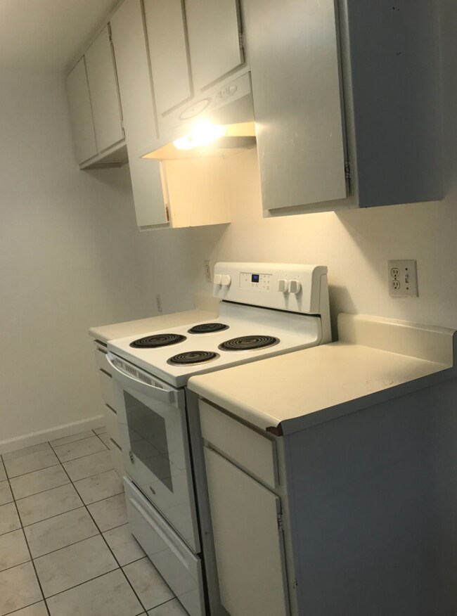 2 Bedroom 1 Bath - 369 Stillman Ave