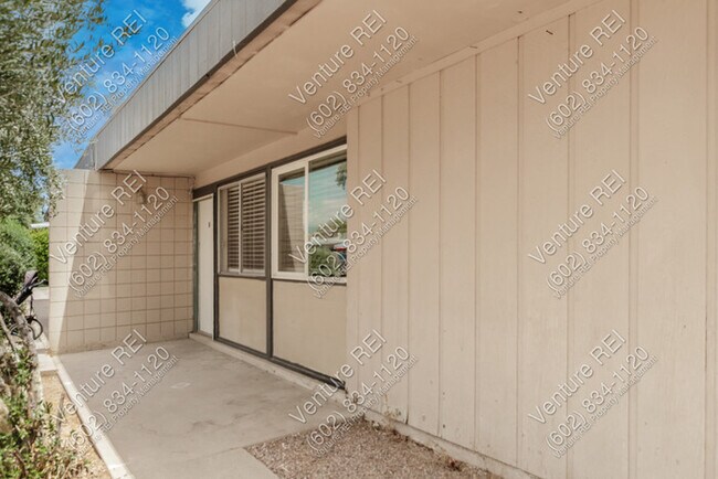 Building Photo - 2018 W Cactus Rd