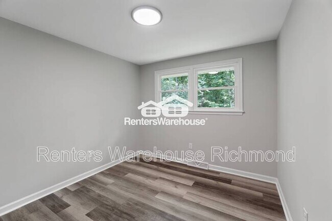 Building Photo - 410 Round Top Ave