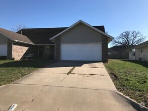 Building Photo - 1270 Butterfield Dr
