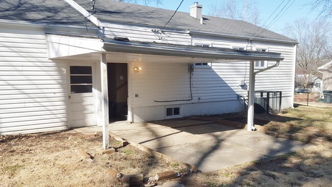 Building Photo - 5904 Sheriton Dr