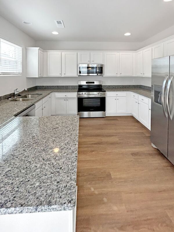 Foto del edificio - 233 W Grover St