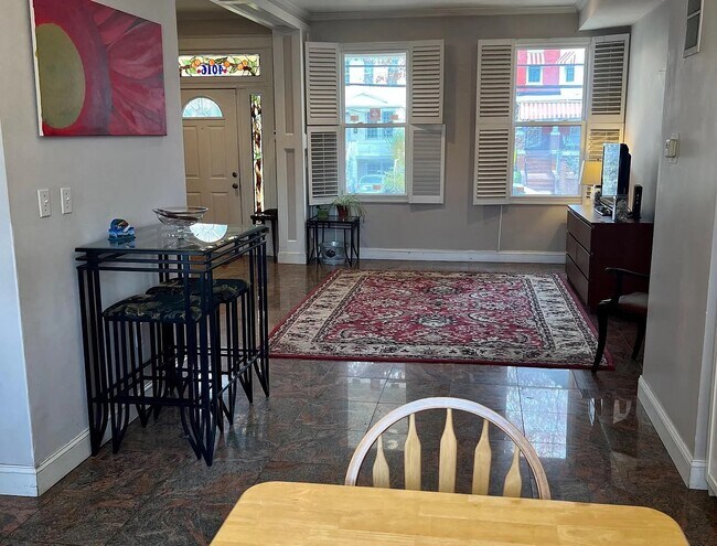 Foto del edificio - 4016 14th St NW