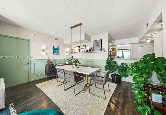 Building Photo - 325 S Biscayne Blvd