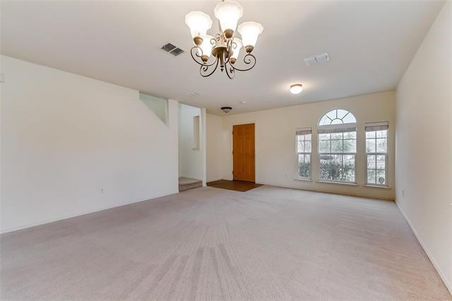 Foto del edificio - 9814 Tucker Ln