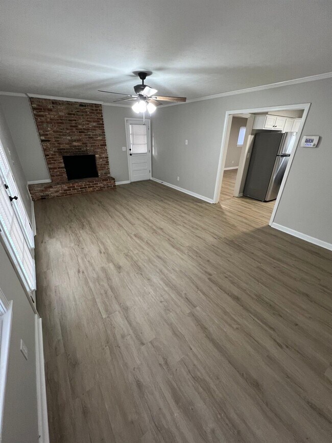 Building Photo - 4454 Lapaloma Dr