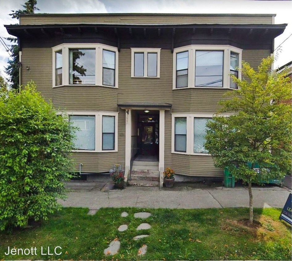 Primary Photo - 1911 E Roy St