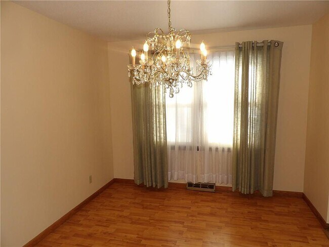 Foto del edificio - 2927 Loveland Ave