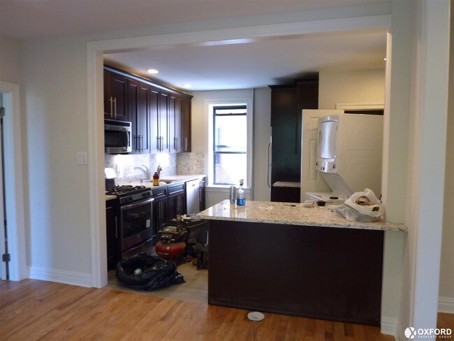 Foto del edificio - 450 Clinton Ave