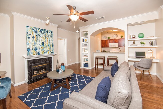 Chateau De Ville Apartments Farmers Branch, TX
