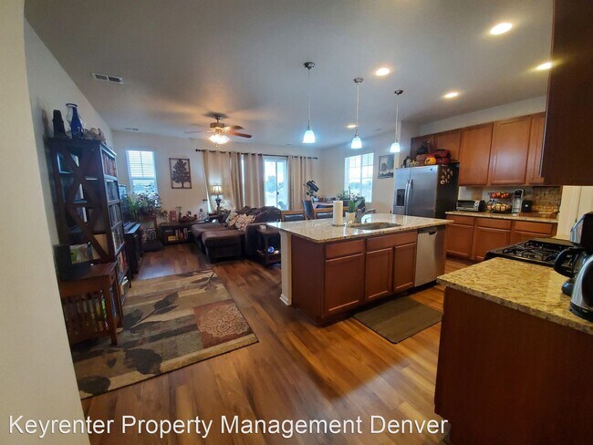 Foto del edificio - 2 br, 2 bath House - 10405 Yosemite St