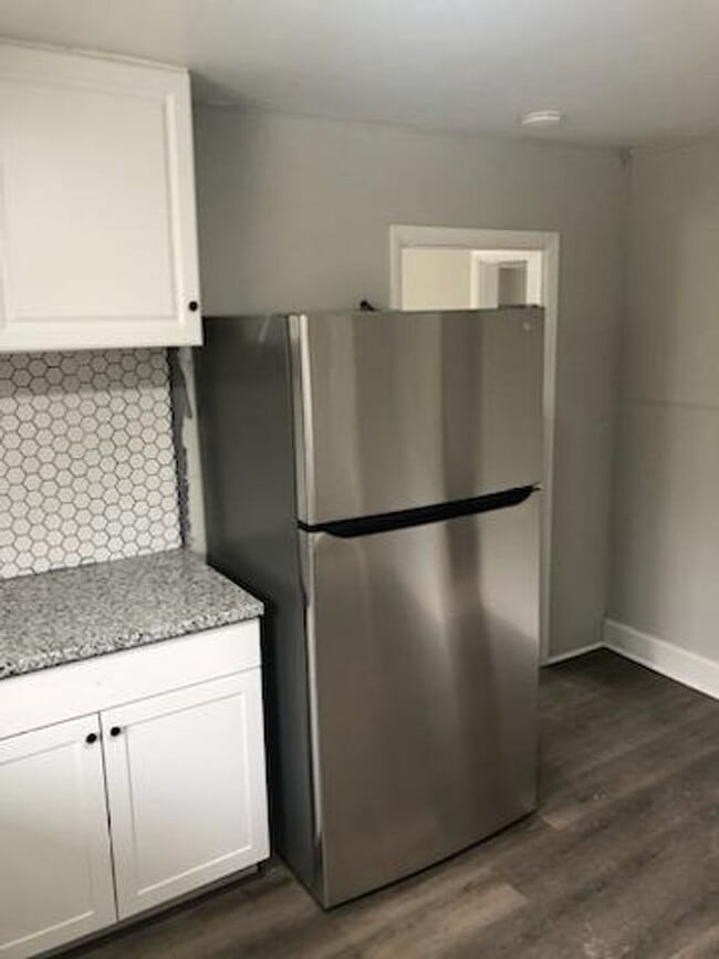 Foto del edificio - 2 bedroom home on large lot