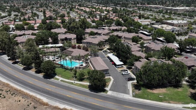  - Breakwater Apartments