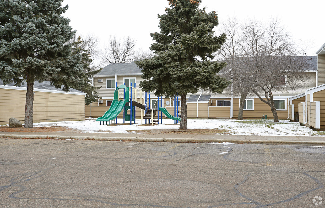 Primary Photo - Clifton Townhomes-Shakopee