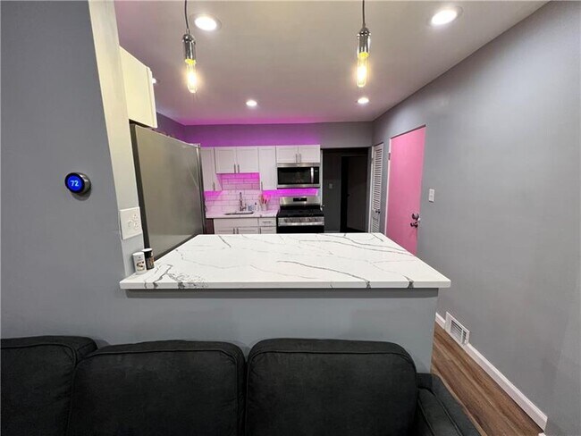 Foto del edificio - 3932 Vinceton St