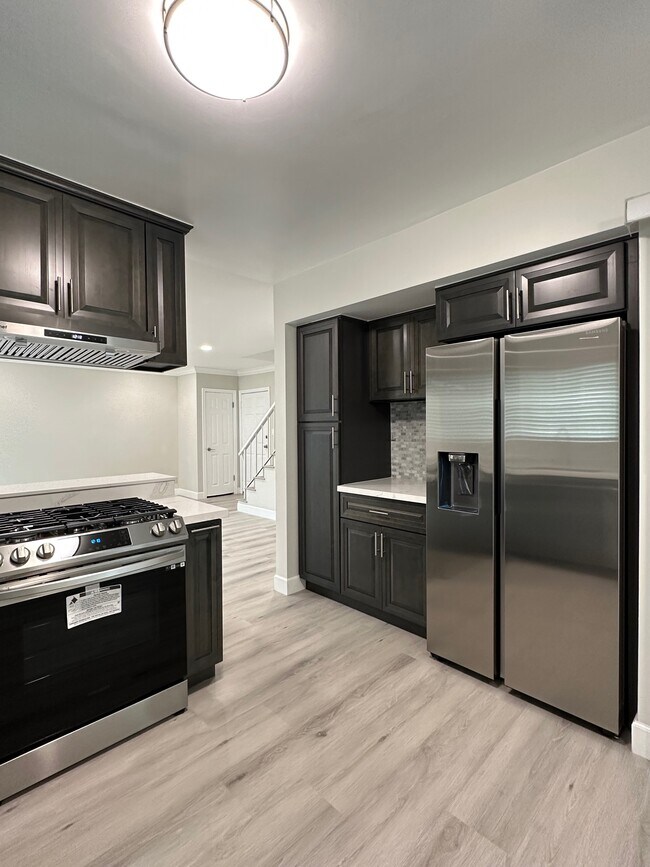 Unit 1 - 260 Linda Rosa Ave