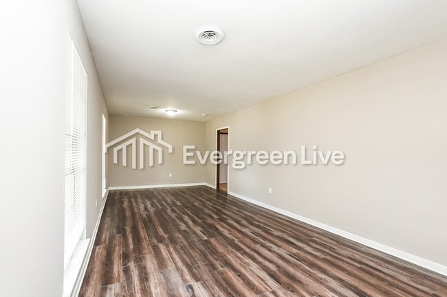 Building Photo - 5805 Baxter Dr