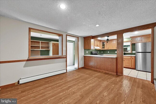 Foto del edificio - 430 E Main St