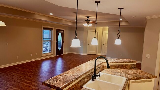 Building Photo - 103 Tuscany Ln